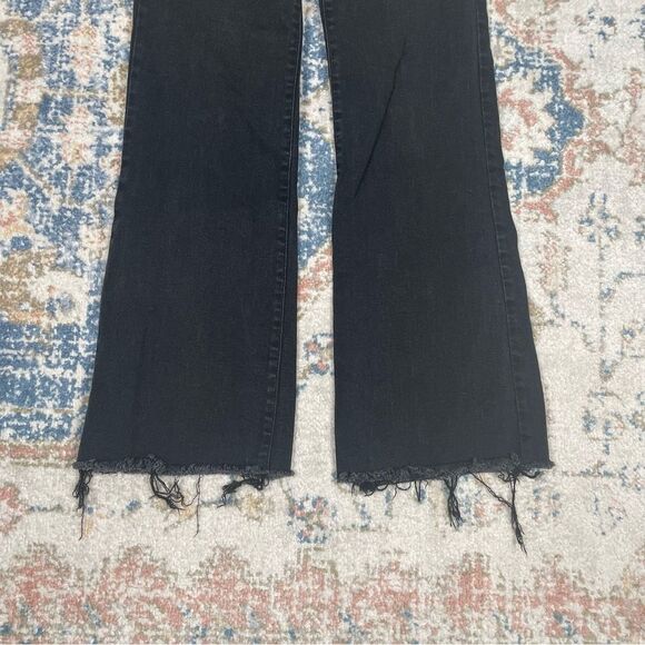 EVERLANE- The High Rise Flare Jean Raw Hem Black Light Wash Size 27 EUC - Picture 4 of 9